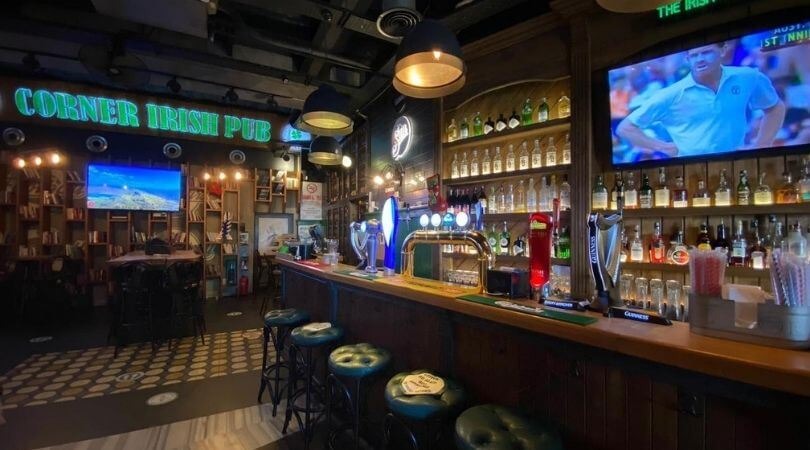Corner irish Pub