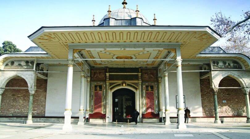 Tercera puerta del palacio de Topkapi