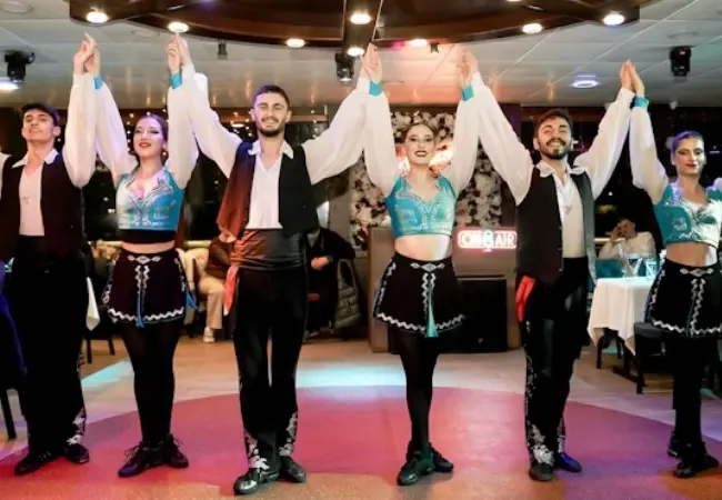 Bosphorus Cruise Tour With Dinner And Turkish Shows