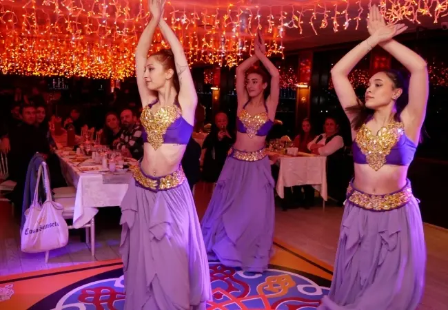 Bosphorus Cruise Tour With Dinner And Turkish Shows