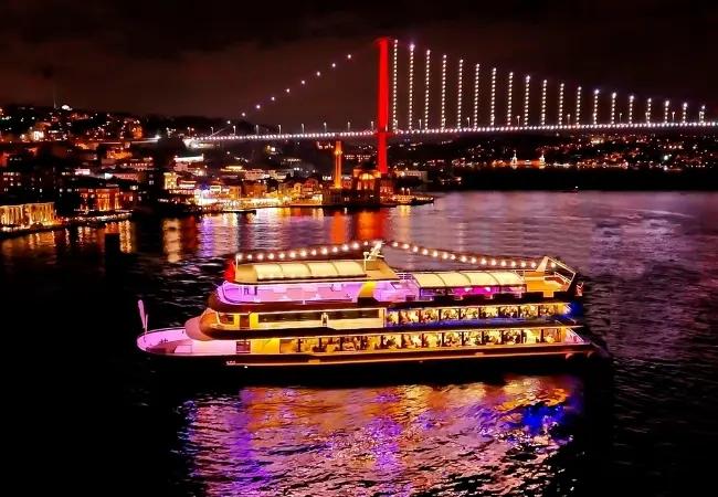 Bosphorus Cruise Tour With Dinner And Turkish Shows