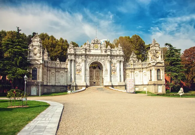 Dolmabahce Palace Harem Ticket With Audio Guide