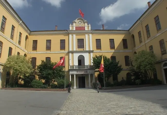 Istiklal Street And Taksim Square Audio Guide Tour