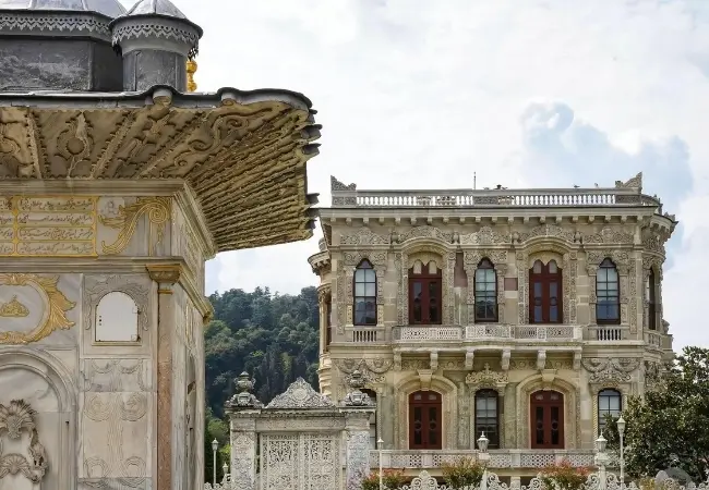Kucuksu Pavillion Entrance