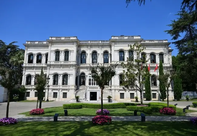 Kucuksu Pavillion Entrance