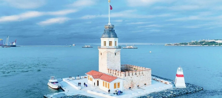 Mergelės bokšto įėjimas su garso gidu