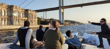 Du thuyền ngắm hoàng hôn trên Bosphorus 2 giờ