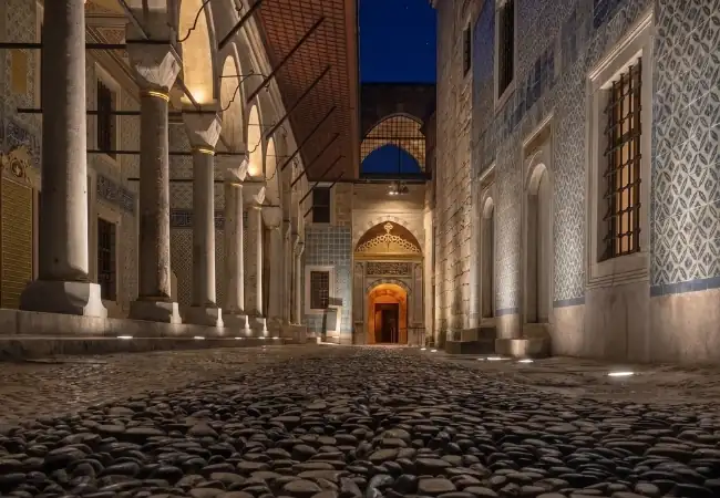 Topkapi Palace Guided Night Tour With Harem Entrance